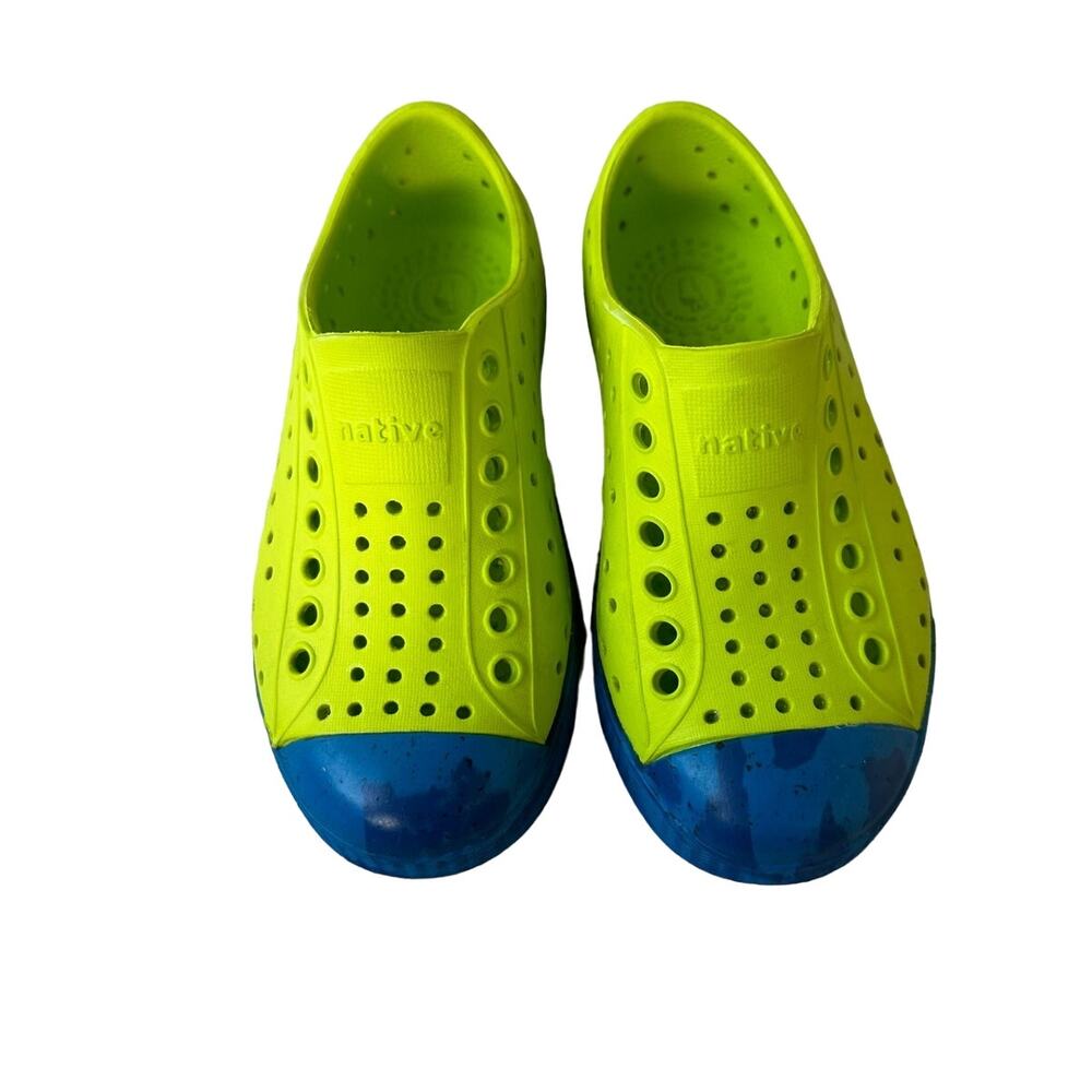 Native Jefferson toddler shoe size 9 Two tone color block green and blue slip on